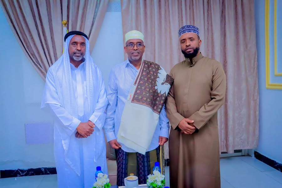 Daawo Qaybtii Koowaad Sawiradda Shacabka Magaalada Boorama Oo Salaan iyo Booqasho ugu Tagay Gudoomiyaha Gobolka Awdal mudane C/Rashiid Xasan Mataan munaasibada Ciidul-Fidriga...