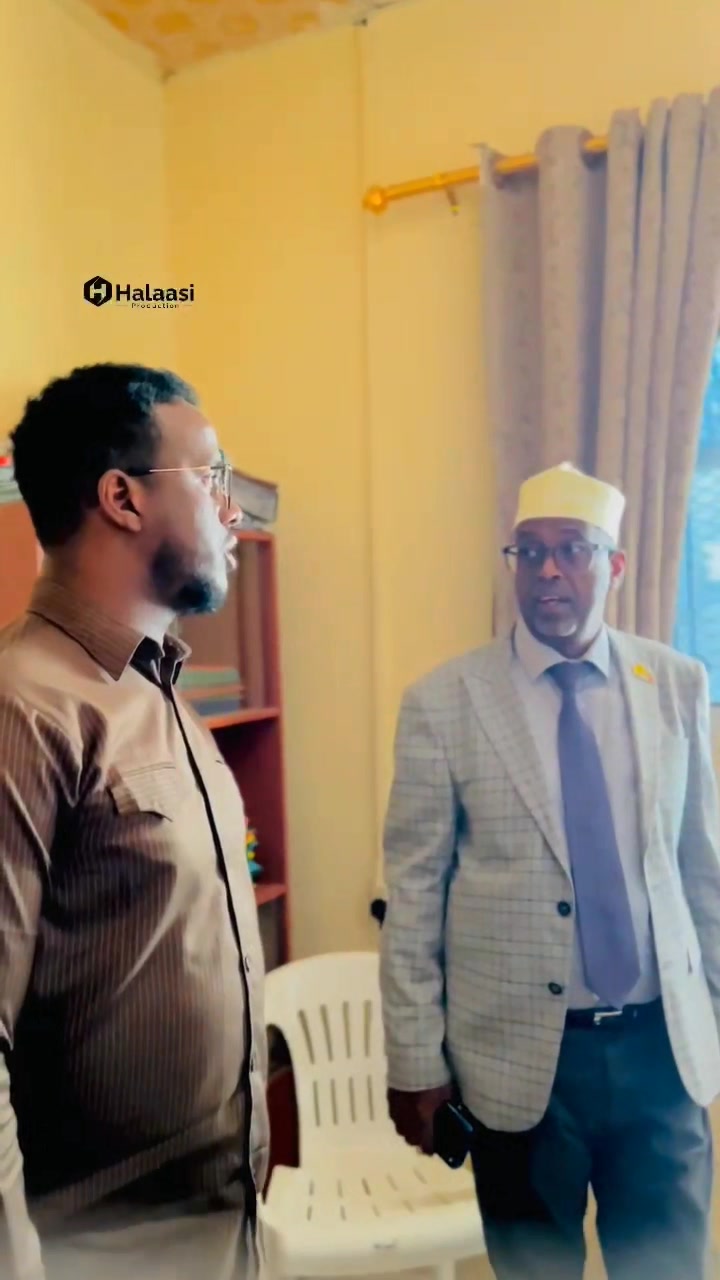 Daawo Gudoomiyaha Gobolka Awdal Mudane C/Rashiid Xasan Mataan Ayaa kormeer ku soo maray Qaar ka mid ah Wasaaraddaha Laamaha Dawlada ee Gobolka Awdal,intii uu kormeerku socday...