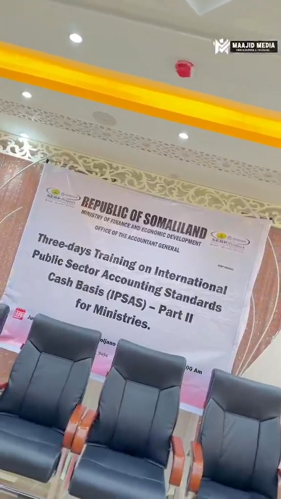 Gudoomiyaha Gobolka Awdal Mudane C/rahiid Xasan Mataan iyo Xisaabiyaha Guud Ee Qaranka Dr. Xasan Muuse Khaliif JSL Ayaa Saaka Daah furay tababar saddex maalmood ah oo ku...