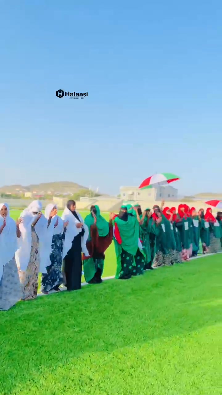 Daawo Gudoomiyaha Gobolka Awdal Mudane C/Rashiid Xasan Mataan iyo lataliyaha Madaxweynaha Ee Arrimaha Dhaqaalaha Dr.Bayle oo ay weheliyaan Masuuliyiin kale Ayaa Shahaado...