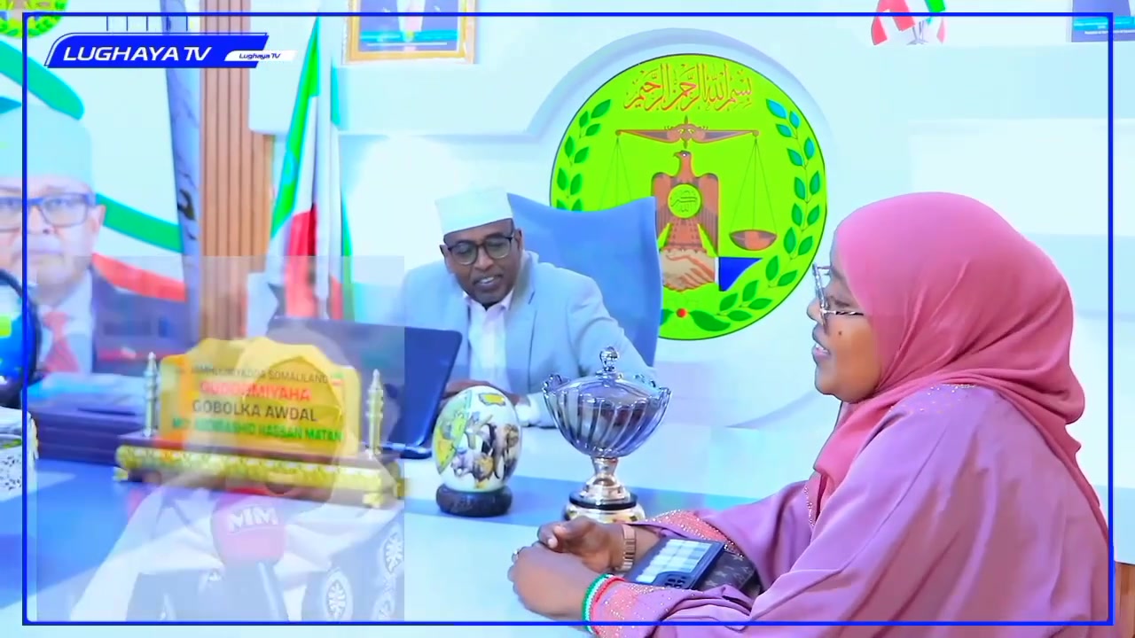 Daawo Gudoomiyaha Gobolka Awdal Mudane C/Rashiid Xasan Mataan Ayaa Xafiiskiisa ku Qaabiley Nimco Ibraahim Dugsiiye