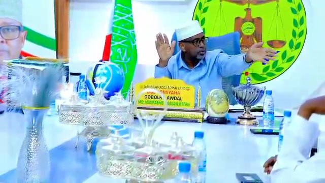 Guddoomiyaha Gobolka Awdal, Mudane Cabdirashiid Xasan Mataan, ayaa kulan xogwaraysi ah la yeeshay Salaadiinta iyo Cuqaasha Dhaqanka ee Beelaha Gadabaduursi. Kulankan oo...