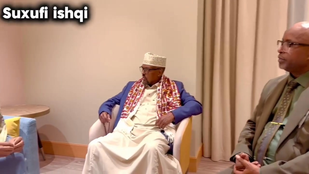 Daawo Gudoomiyaha Gobolka Awdal Mudane C/Rashiid Xasan Mataan Wasiirka Teknoolajiyada iyo isgaadhsiinta S/Land Dr.C/Salaan Xuseen. Ayaa Booqasho ugu tagay Suldaan Abiibakar...